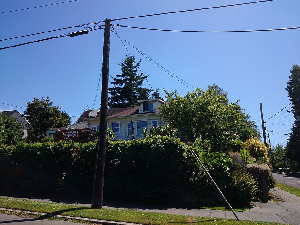 2nd image of 1936 Federal Ave E