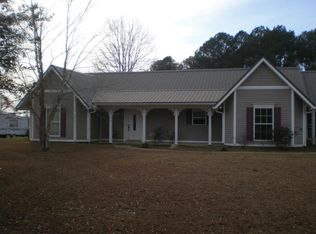 215 Burkhalter Rd, Collins, MS 39428