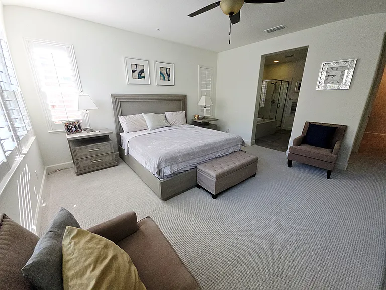 2488 Remy Cantos Dr — Photo 28