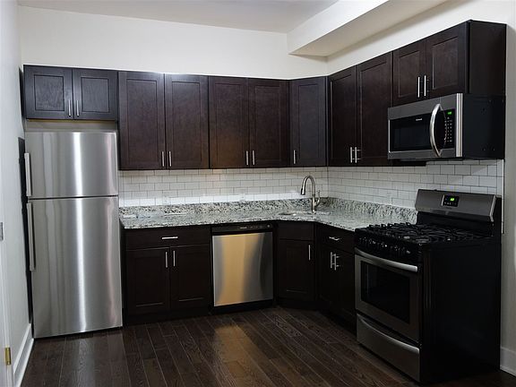 4th image of 82 Newkirk St #1