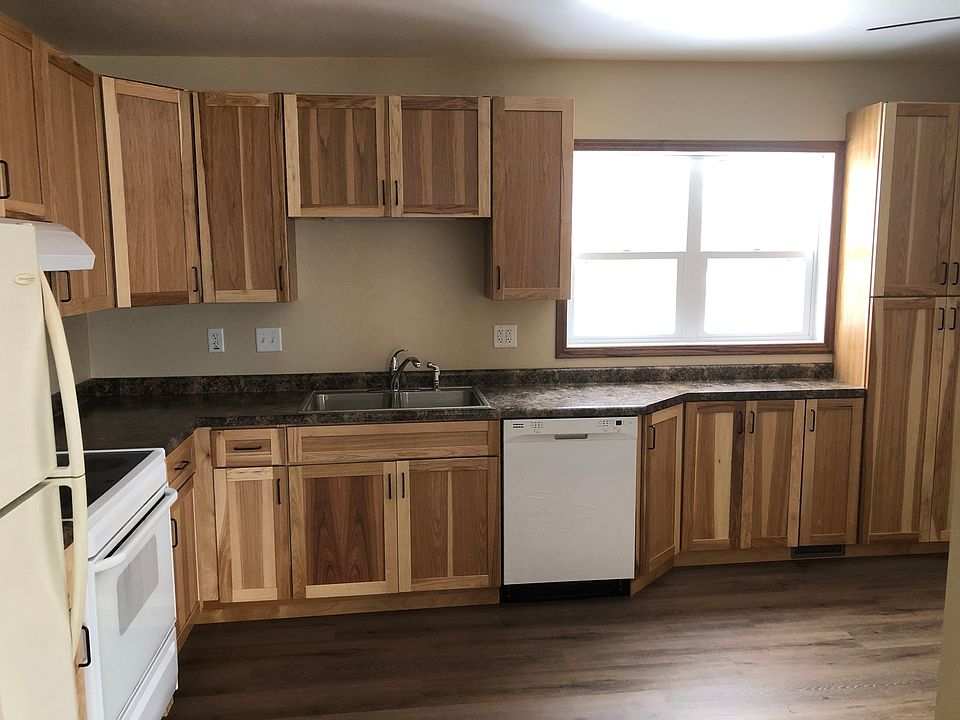1st image of 221 E 1st St #1