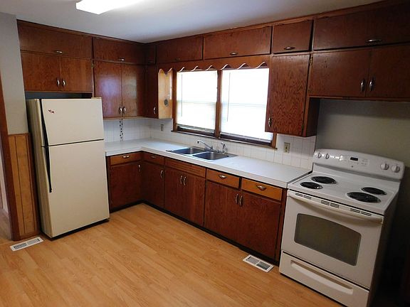 5th image of 520 W 10th Ave