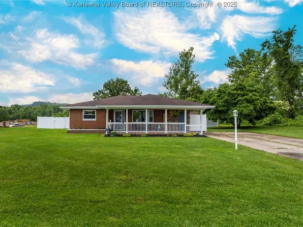 126 Hagley Dr, Lesage, WV 25537