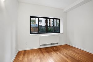 2nd image of 318 E 112th St #5A