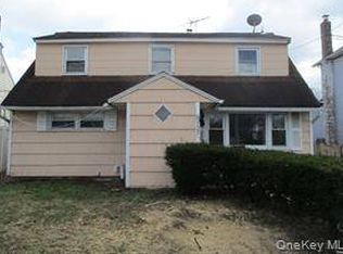 323 Peninsula Blvd, Cedarhurst, NY 11516