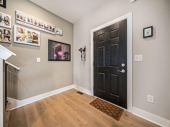 3rd image of 11329 Sand Hill Dr