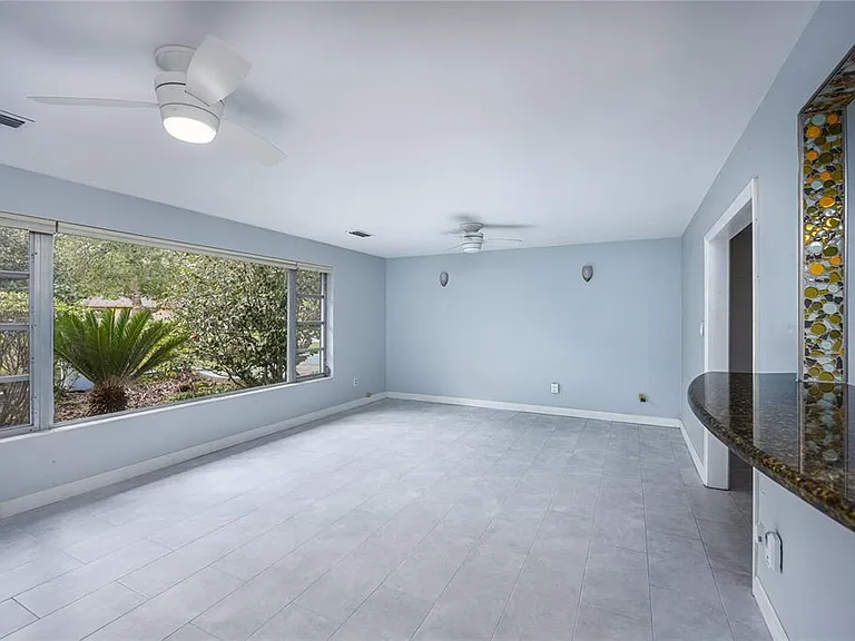 1421 NW 30th St — Photo 25