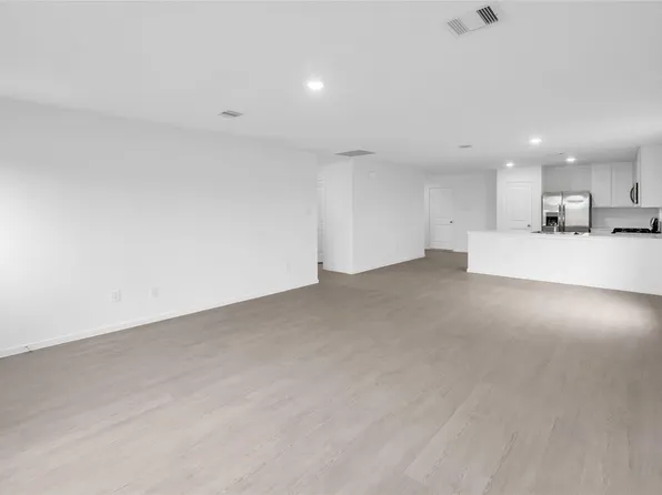 2610 Pueblo Falls Dr, Richmond, TX 77406