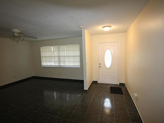 3rd image of 1425 W Branch St
