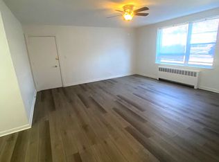 406 Callan Ave APT 1S, Evanston, IL