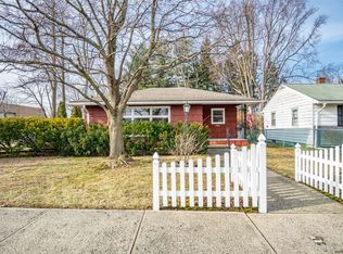 401 7th Ave, Watervliet, NY 12189