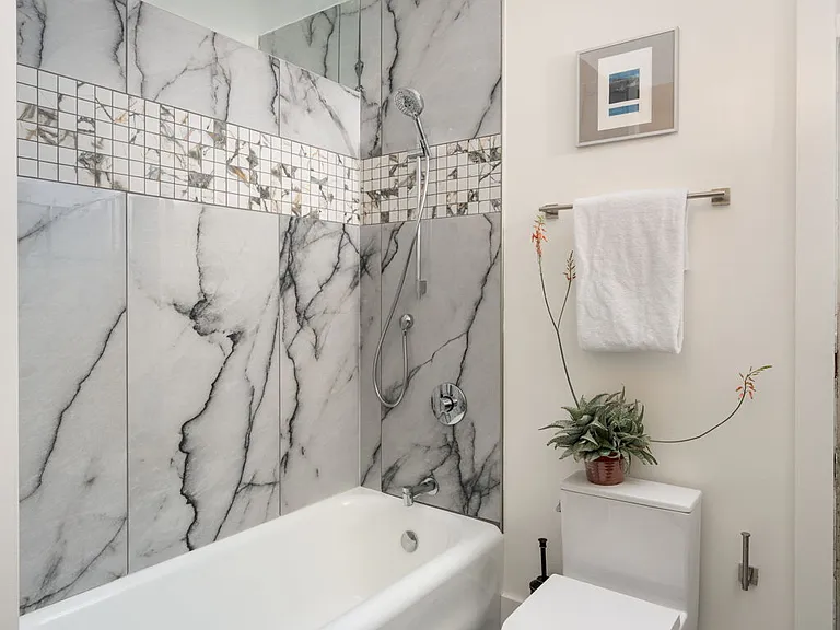 1023 Broadway #1023 — Photo 29