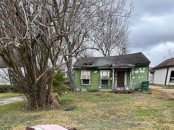 4th image of 6629 Goforth St