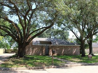 2830 Meadowcreek Dr, Missouri City, TX 77459