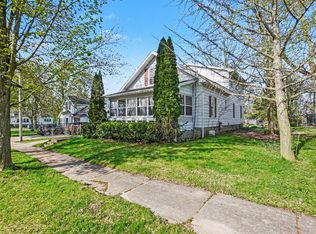 215 N Division Ave, Fremont, MI 49412
