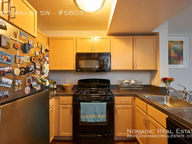 800 4th St SW #S607 — Photo 6