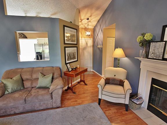 3rd image of 5905 Tennyson Dr