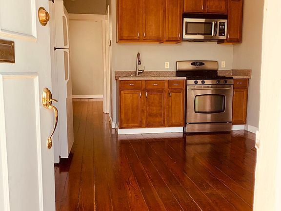 2nd image of 343 Joseph St #343