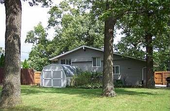 4th image of 3026 N Lake Park Ave