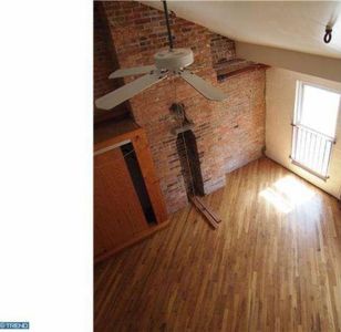 1319 Buttonwood St, Philadelphia, PA, 19123