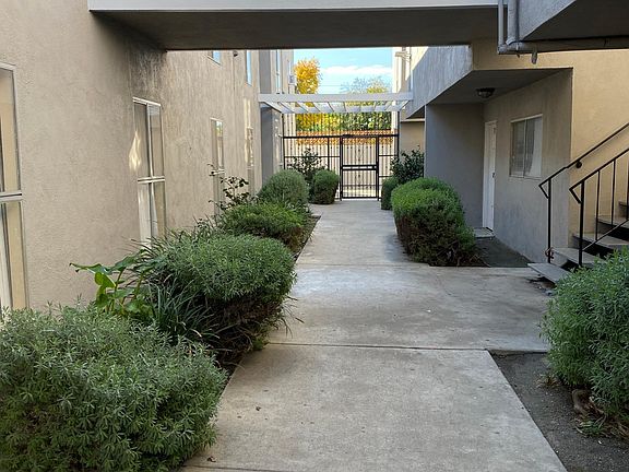 5th image of 6611 Woodley Ave #15