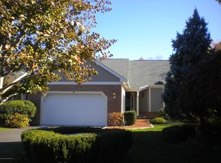 5 Old Farm Rd, Little Silver, NJ 07739