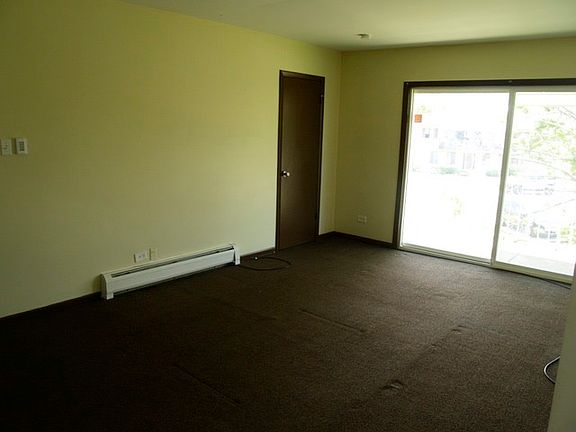 4th image of 2450 Terrace Ave APT 1E