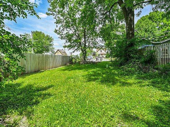 3rd image of 2310 Coyner Ave