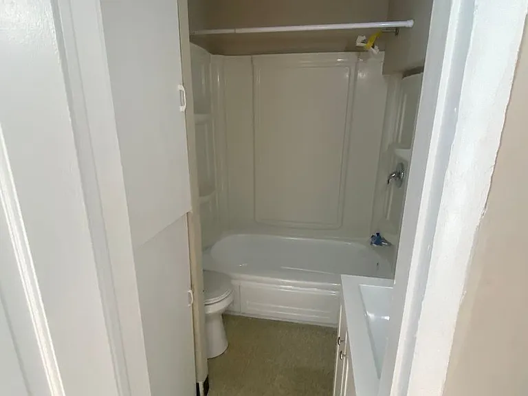 9 E Read St — Photo 6