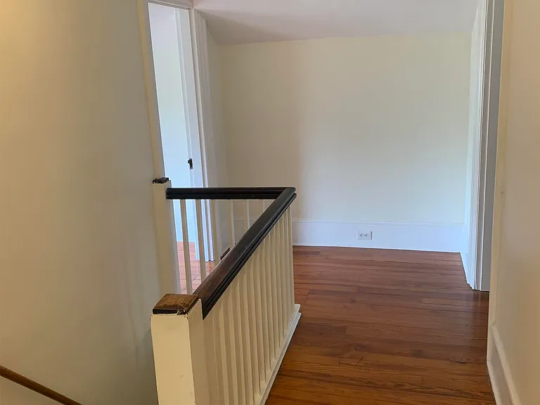 191 Barbour St — Photo 16