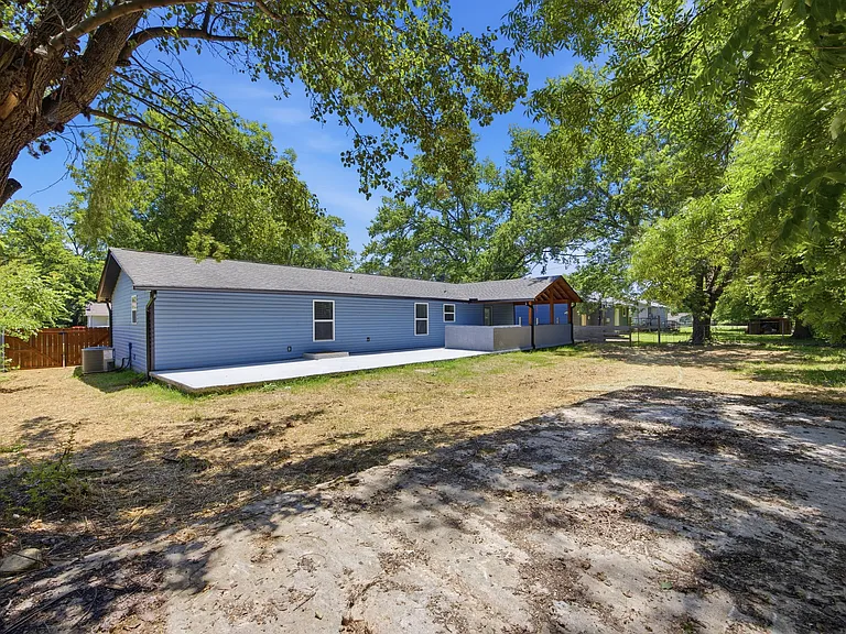 7713 Canyon Dr — Photo 26