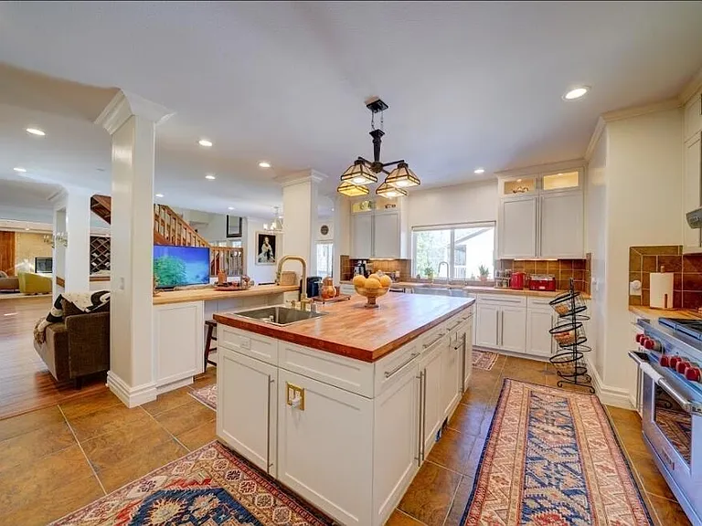 1377 Knoll Rd #B — Photo 23