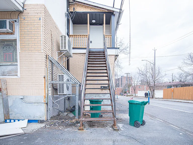 345 Richelieu Ave — Photo 33