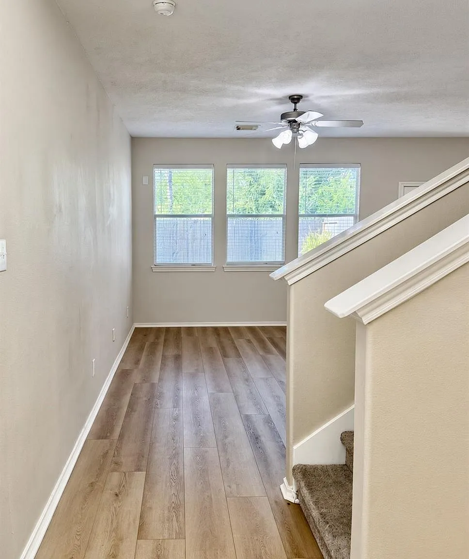 3 bed, 2.5 bath, 1615 sqft, $1,850 — Photo 2