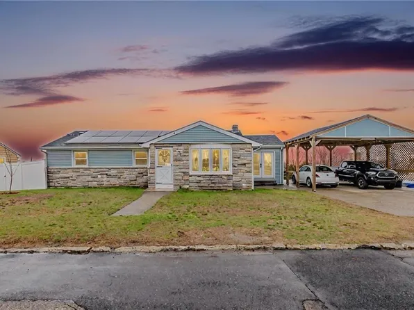 356 Buchanan St, Pawtucket, RI 02860