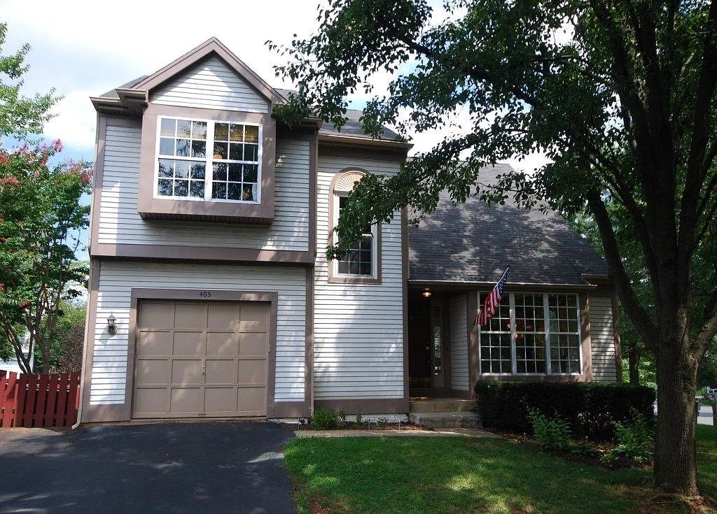 405 Deerpath Ave SW photo 1