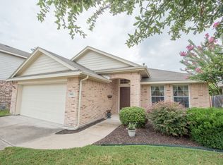 1021 Nighthawk Rd, Fort Worth, TX 76108