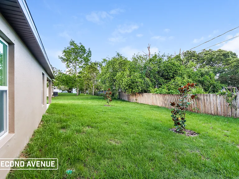 715 Hanau Ave NW — Photo 15