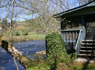 136 Riverbend Cir, Hayesville, NC 28904