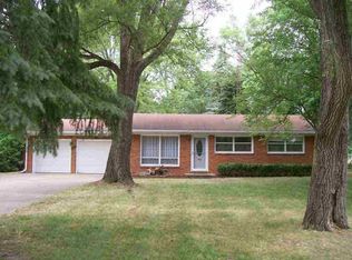 602 W Dean Rd, Temperance, MI 48182