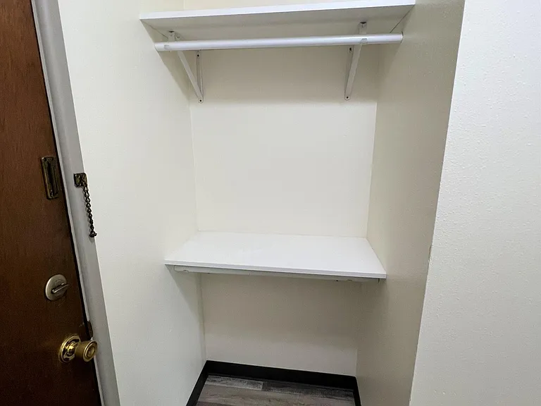 209 S Roosevelt St #10 — Photo 6