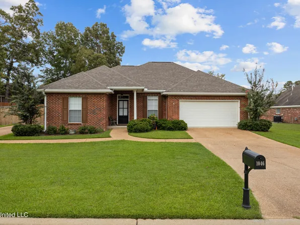 1046 Spanish Oak Dr, Pearl, MS 39208