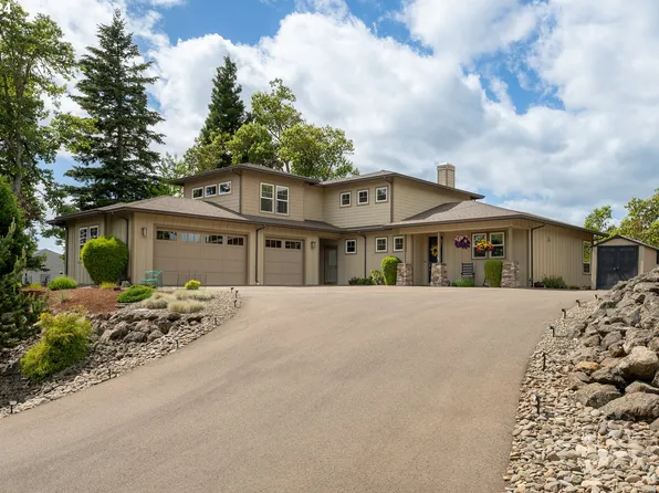 1196 Southridge Way, Roseburg, OR 97470