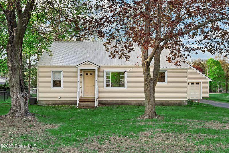 2nd image of 79 Martindale Avenue