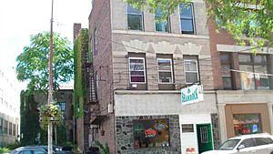 2nd image of 157 Clinton St