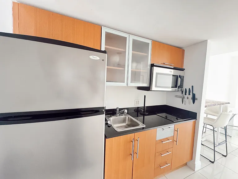1750 N Bayshore Dr #2708 — Photo 8