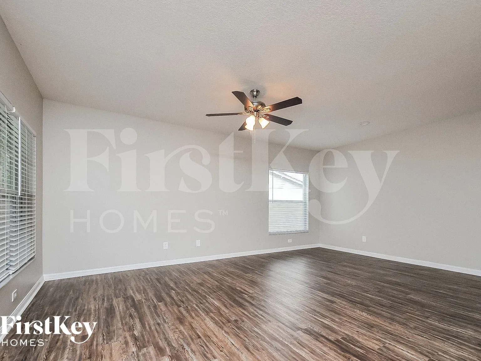 4 bed, 2.5 bath, 1930 sqft, $3,110 — Photo 2