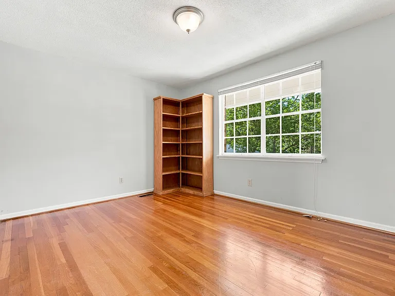1002 Willow Dr #30 — Photo 15