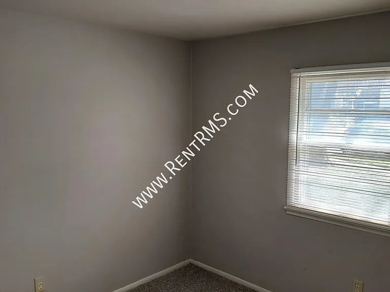 3757 SE Truman Ave — Photo 14