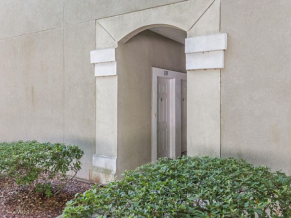 3rd image of 7044 Deer Lodge Cir Unit 105